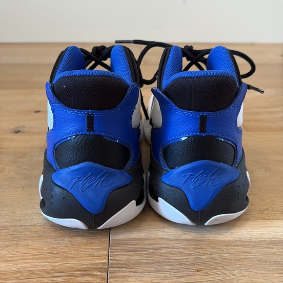 Nike Jordan Max Aura 4 size youth 6 - Picture 5 of 6